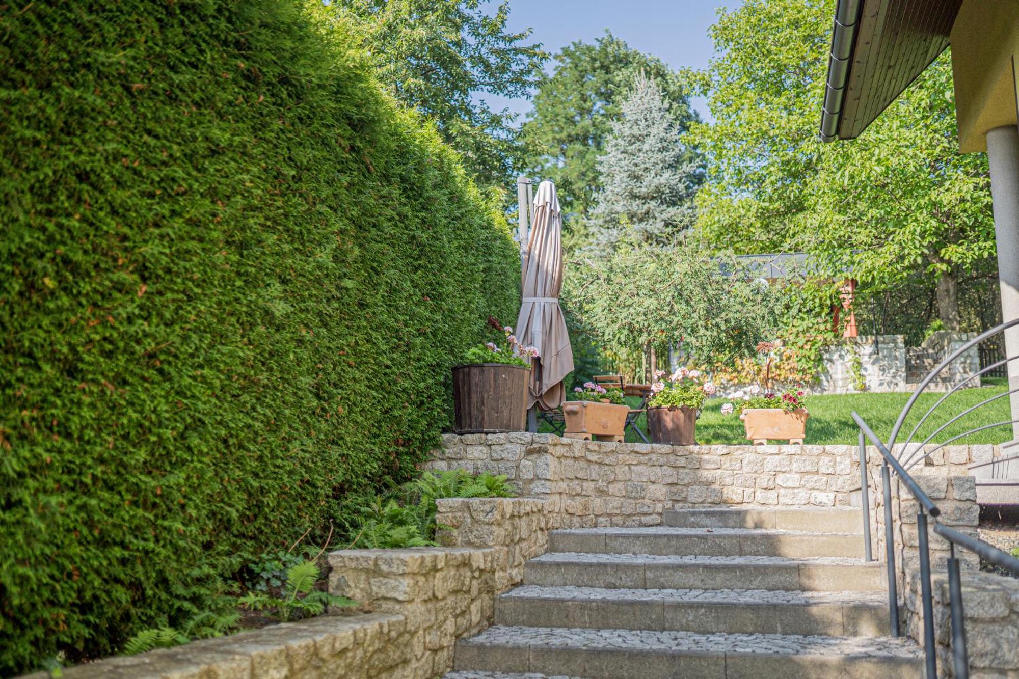 Dom Ogrodnika Apartamento Jezow Sudecki Exterior foto