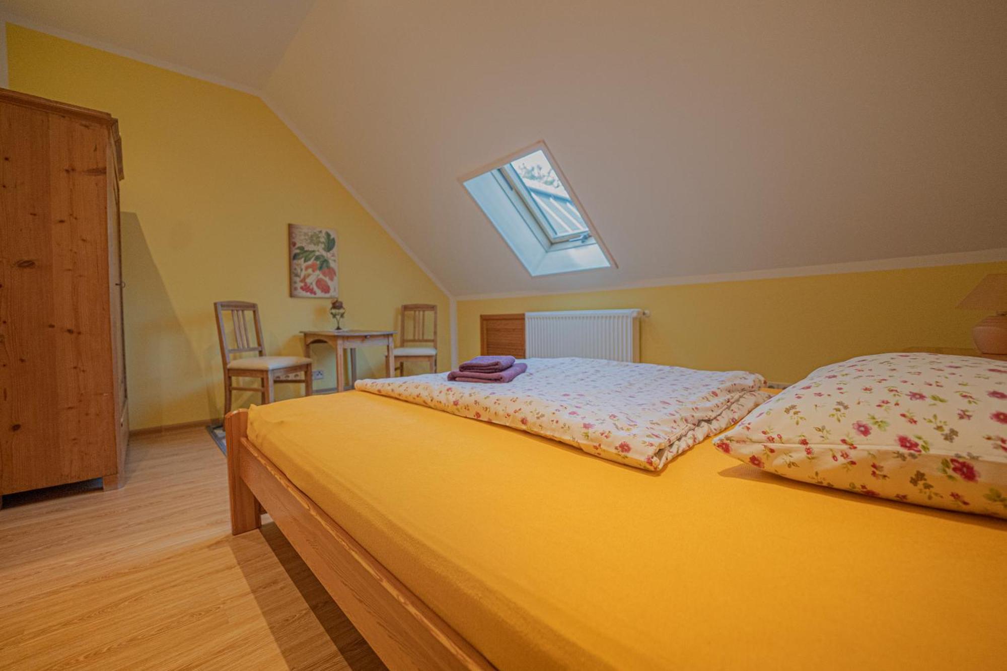 Dom Ogrodnika Apartamento Jezow Sudecki Exterior foto