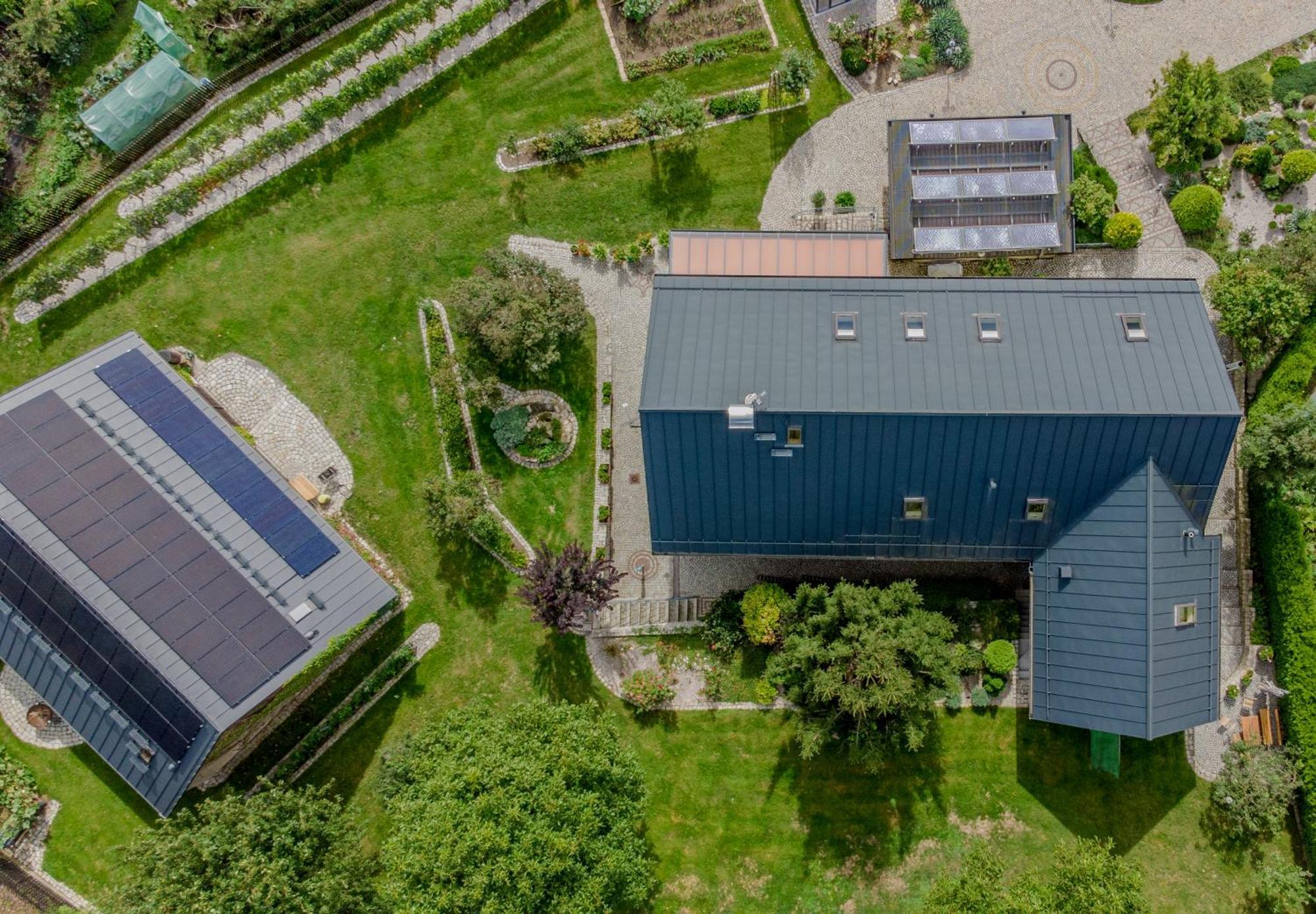 Dom Ogrodnika Apartamento Jezow Sudecki Exterior foto